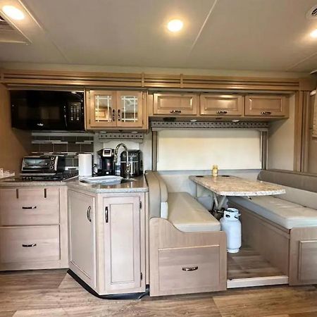 Private Cozy R/V , For Your Enjoyment Tamiami エクステリア 写真
