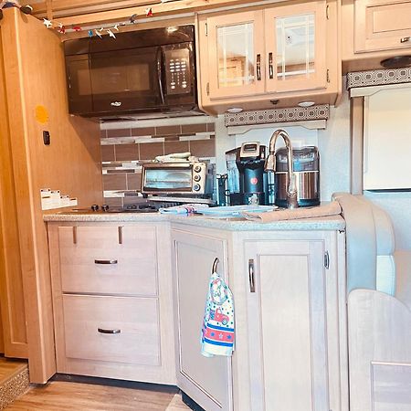 Private Cozy R/V , For Your Enjoyment Tamiami エクステリア 写真