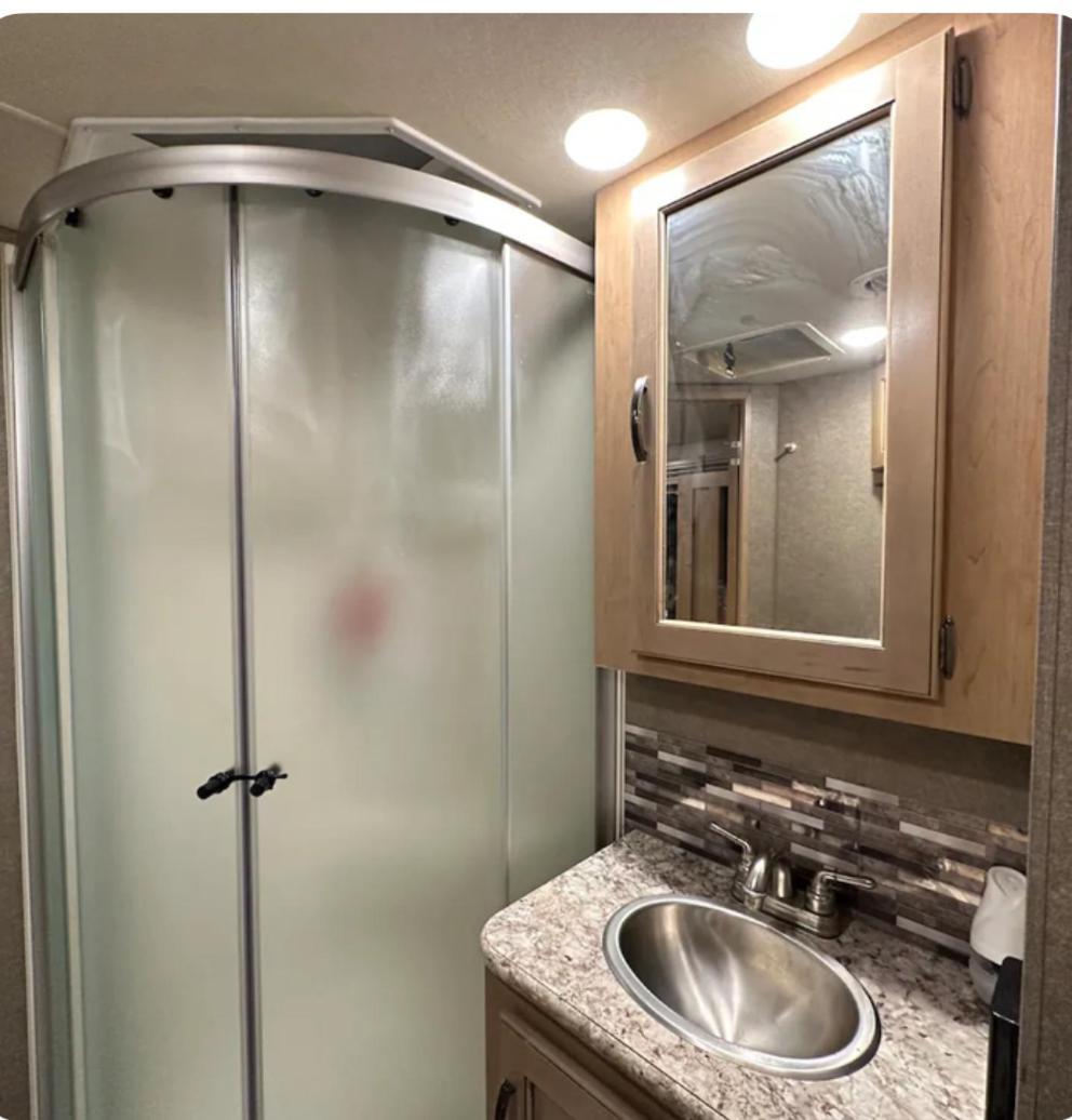 Private Cozy R/V , For Your Enjoyment Tamiami エクステリア 写真