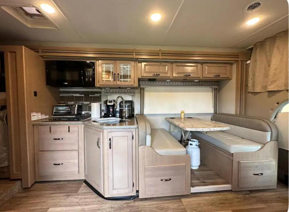 Private Cozy R/V , For Your Enjoyment Tamiami エクステリア 写真
