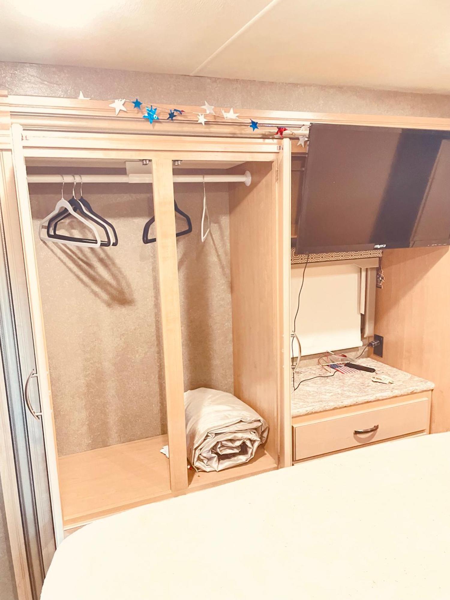 Private Cozy R/V , For Your Enjoyment Tamiami エクステリア 写真