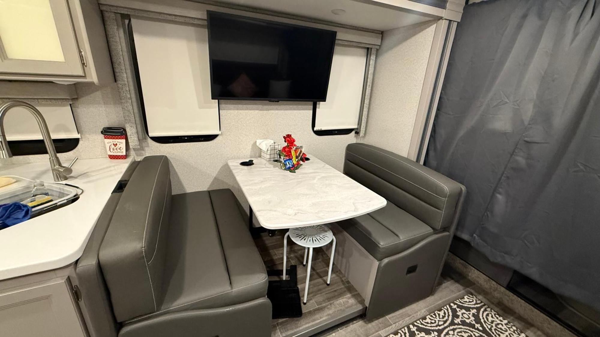 Private Cozy R/V , For Your Enjoyment Tamiami エクステリア 写真