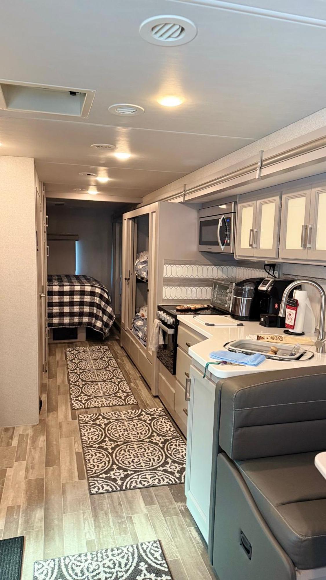 Private Cozy R/V , For Your Enjoyment Tamiami エクステリア 写真